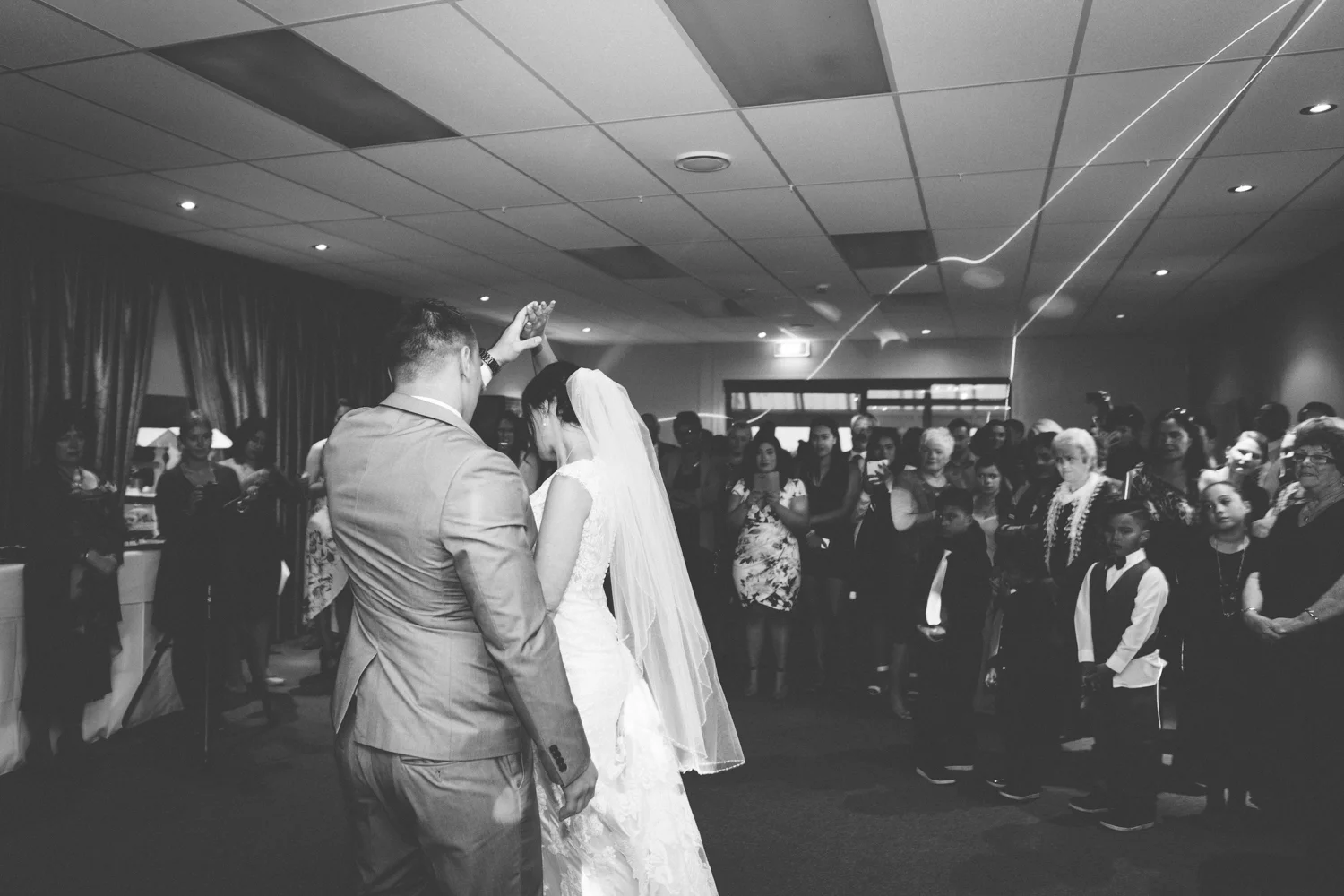 wedding photography newly wedds first dance 