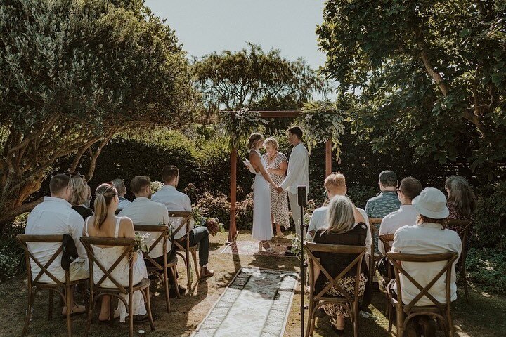 Paz and Ari&rsquo;s intimate wedding celebration 🤍 This was the most dreamy garden wedding setting in the backyard of Ari&rsquo;s grandparent&rsquo;s home, making it so special to be a part of.
⠀⠀⠀⠀⠀⠀⠀⠀⠀
Their wedding ceremony was on video call so t