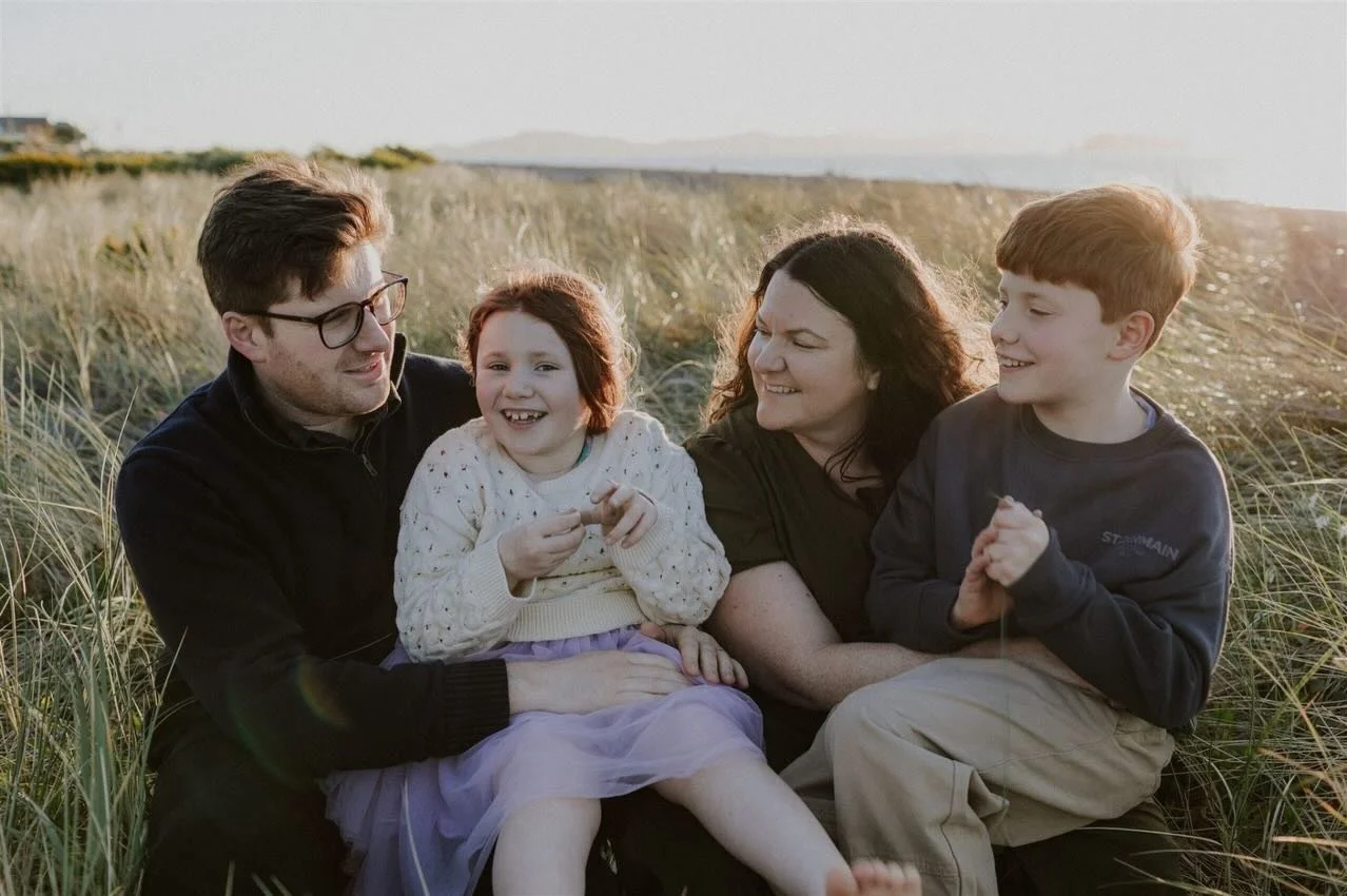 Photo sessions that let kids be themselves! No forced smiles while looking at the camera, just genuine interactions with one another. These are the kind of photos I really love.
⠀⠀⠀⠀⠀⠀⠀⠀⠀
Recent photos for @iamerinreilly 🥰