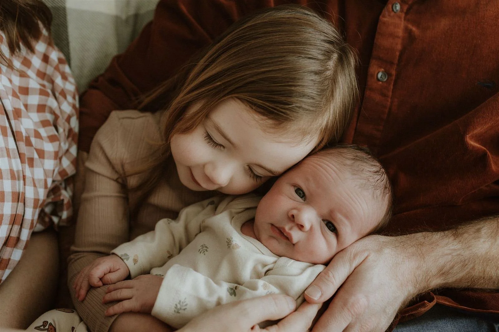 Newborn and sibling photos