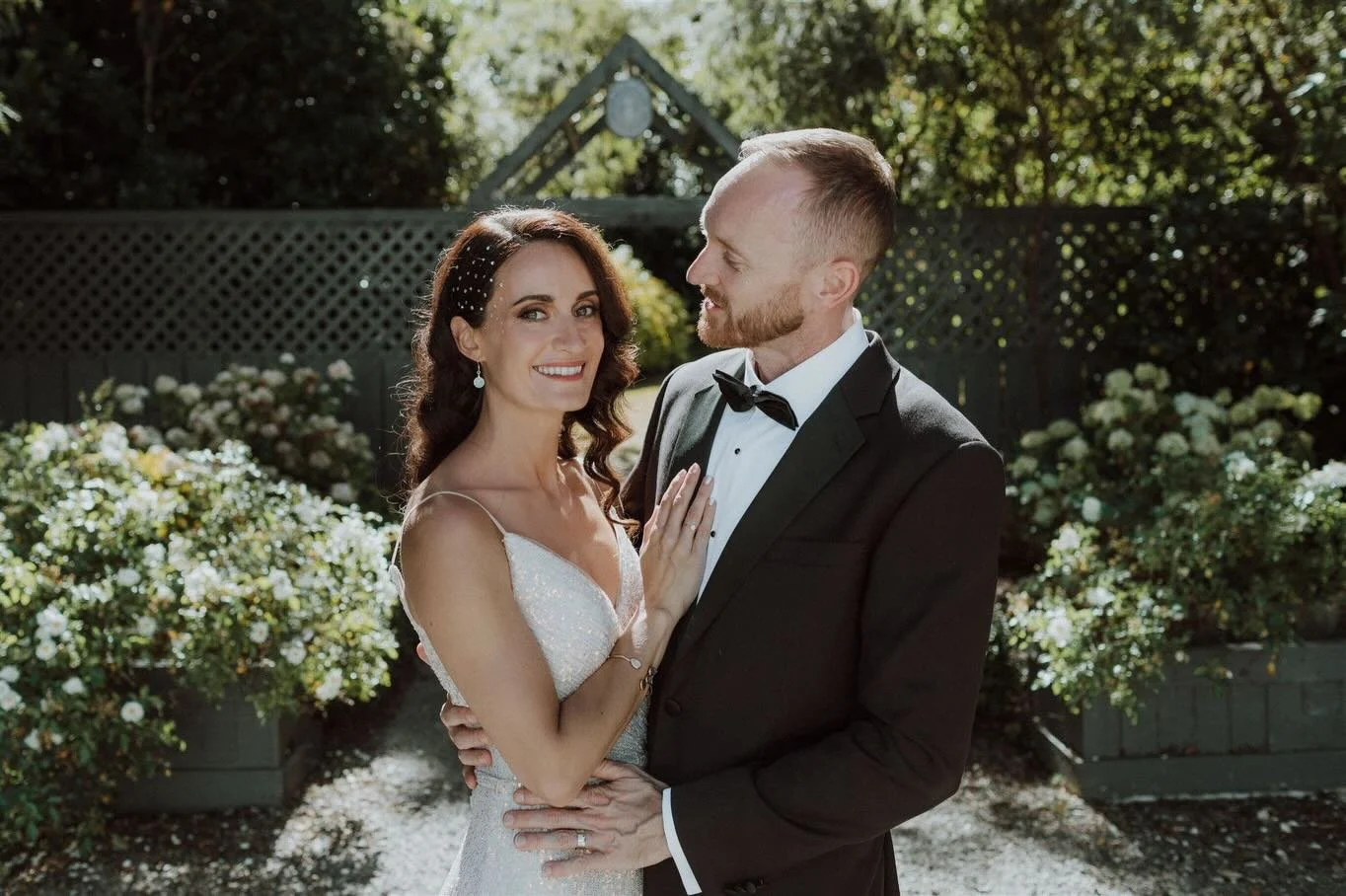 1 year ago ❤️ Happy wedding anniversary S + B! 

@tarurekaestate 
@samitha11