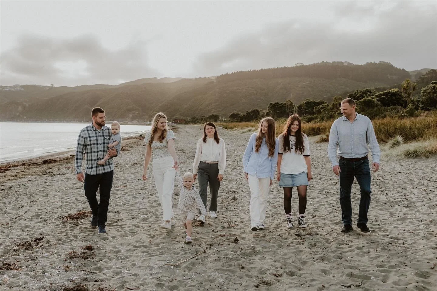 Weekends in May are filling up, here&rsquo;s an update on my remaining spaces! Sunset is nice and early now for anyone with young kiddies who wants to take advantage of that nice golden light. 
⠀⠀⠀⠀⠀⠀⠀⠀⠀
- 3rd May
- 24th May 
- 30th May