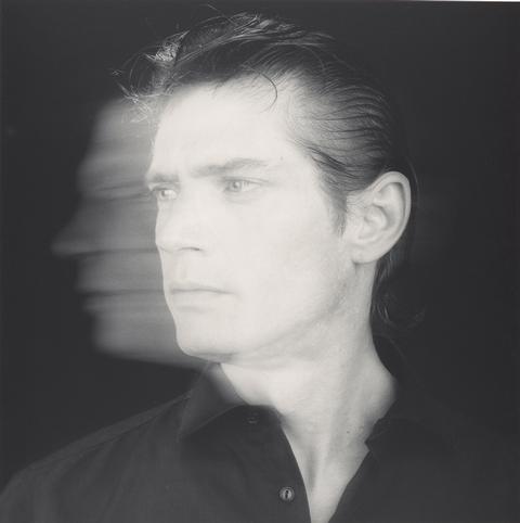 Robert Mapplethorpe, Self-Portrait , 1985, Gelatin silver print, Image: 38.7 x 38.6 cm (15 1/4 x 15 3/16 in.) Jointly acquired by the J. Paul Getty Trust and the Los Angeles County Museum of Art, with funds provided by the J. Paul Getty Trust and the David Geffen Foundation, 2011.7.21 © Robert Mapplethorpe Foundation