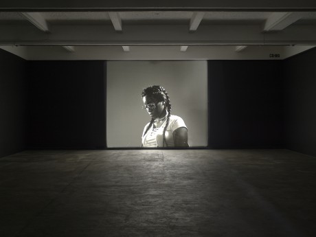 Luke Willis Thompson, autoportrait, (2017). Installation view, Chisenhale Gallery 2017. Commissioned by Chisenhale Gallery and produced in partnership with Create. Courtesy of the artist. Photo: Andy Keate.