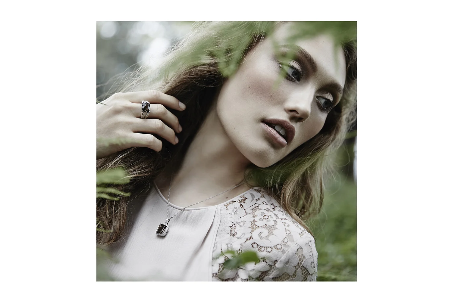 Rebecca Riegger Stylist Moi Moi Jewellery _ 2.jpg