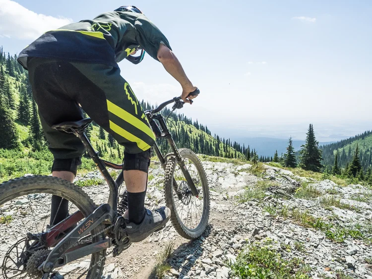 RIDGE0Mountina-Biking-4.jpg