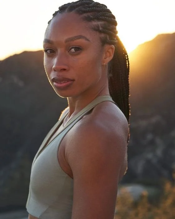  Allyson Felix in  Legend V-Neck Bra                                                       SU22  