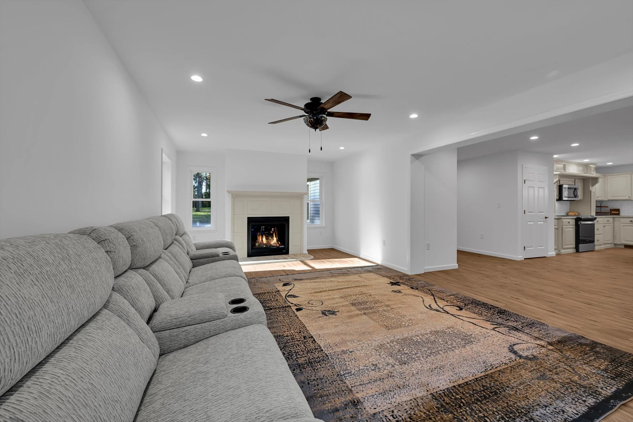 05-Living Area.jpg