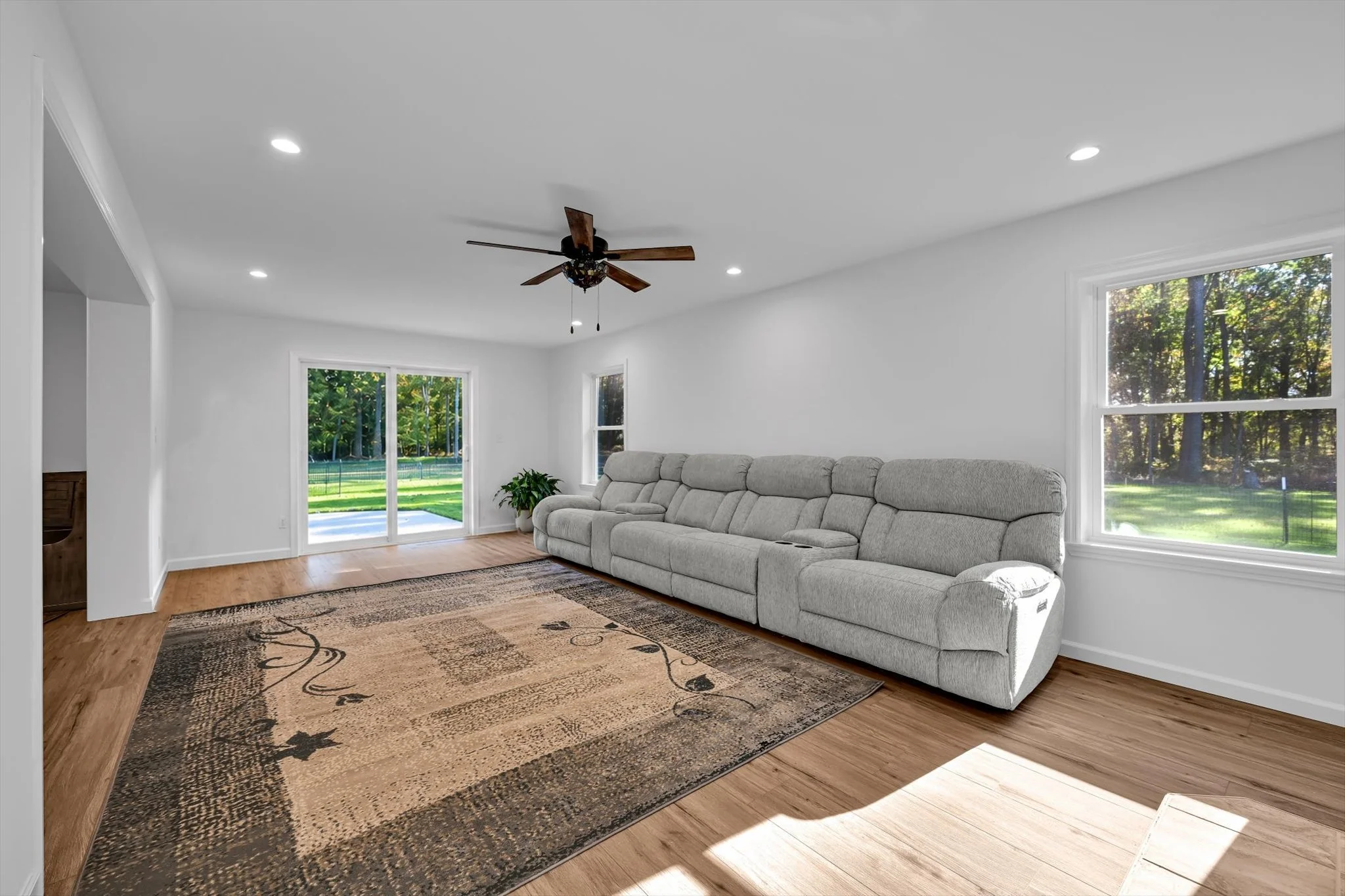 06-Living Area.jpg