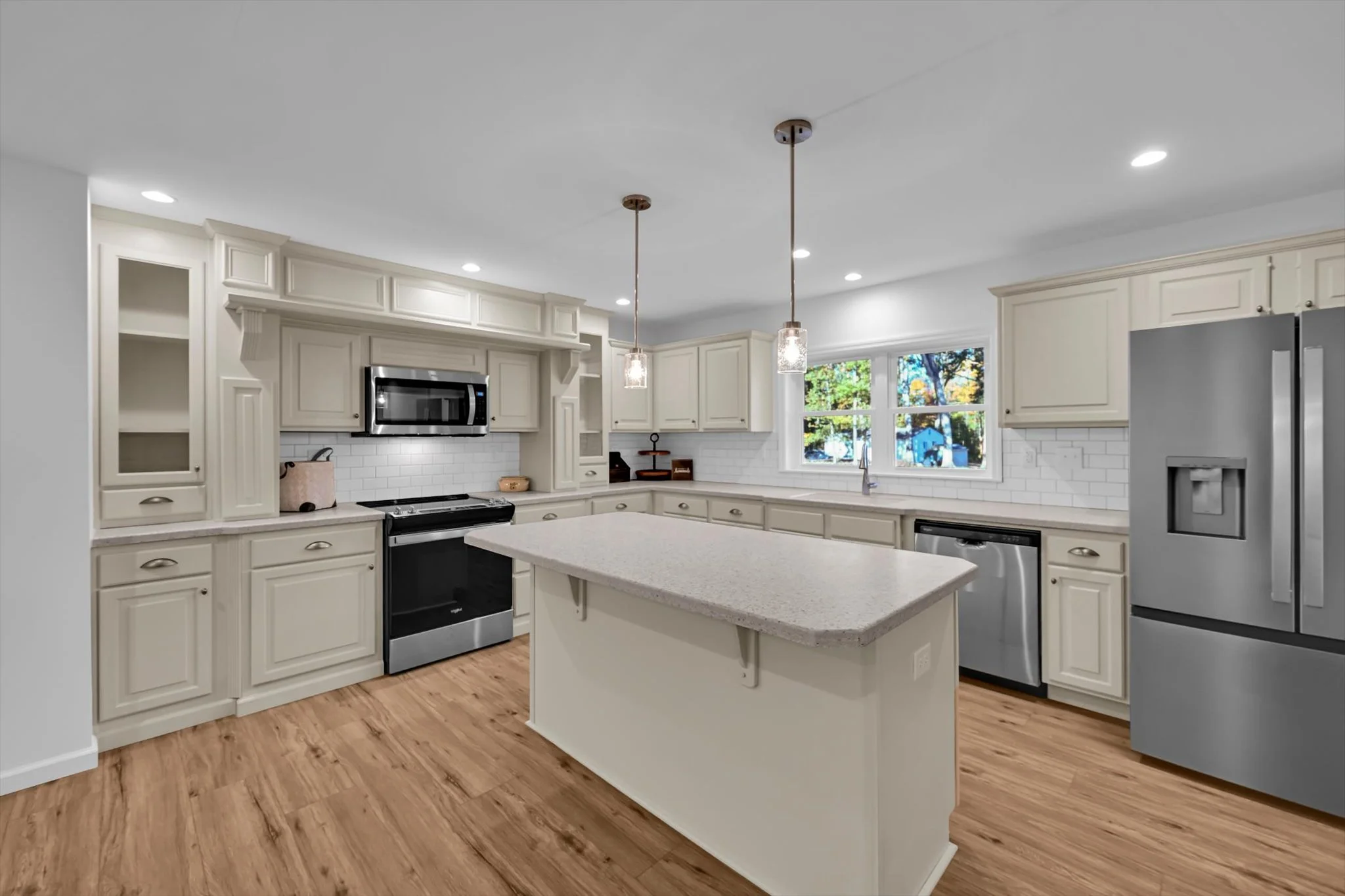 10-Kitchen.jpg