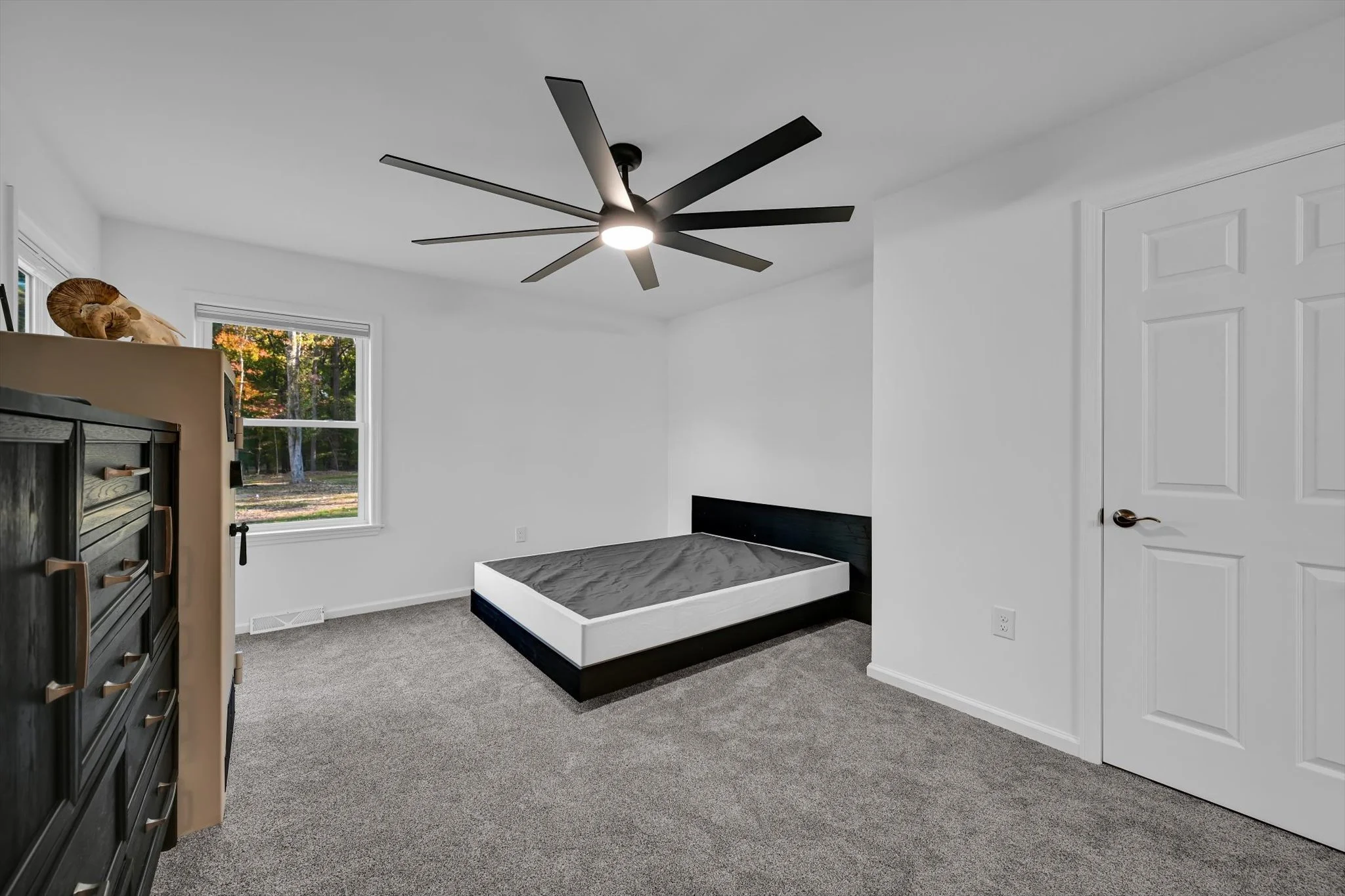 23-Bedroom.jpg