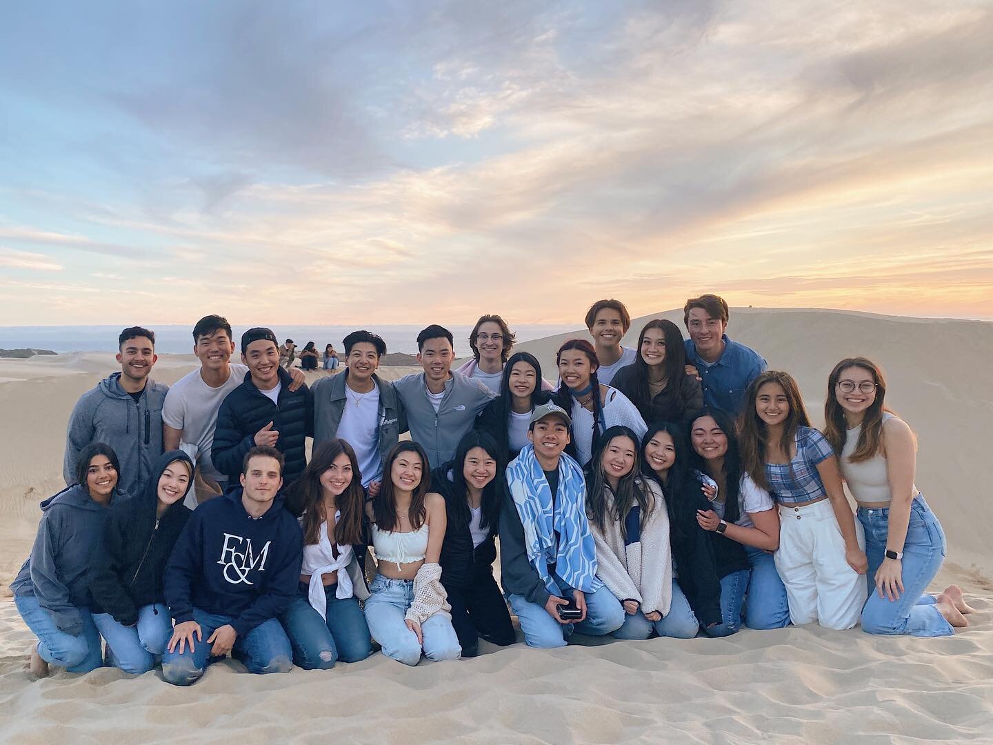 Recap of Brotherhood Week! Our brothers spent last week bonding with each other over adventures at the sand dunes, late night in n out, and fun games! Special thank you to our directors of brotherhood @jazziele @appatrice for organizing such a fun we