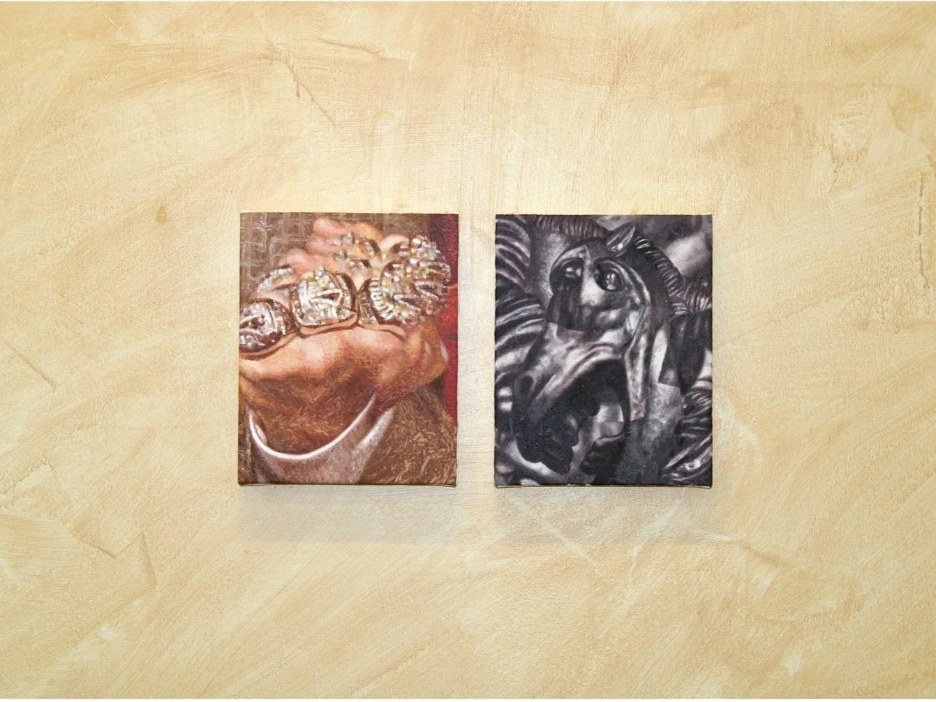 Mazellan Ring Hand Smile 2.webp