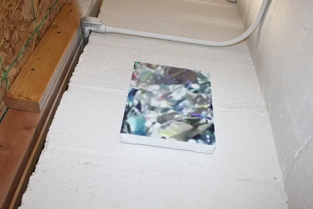 Mazellan and back room.webp