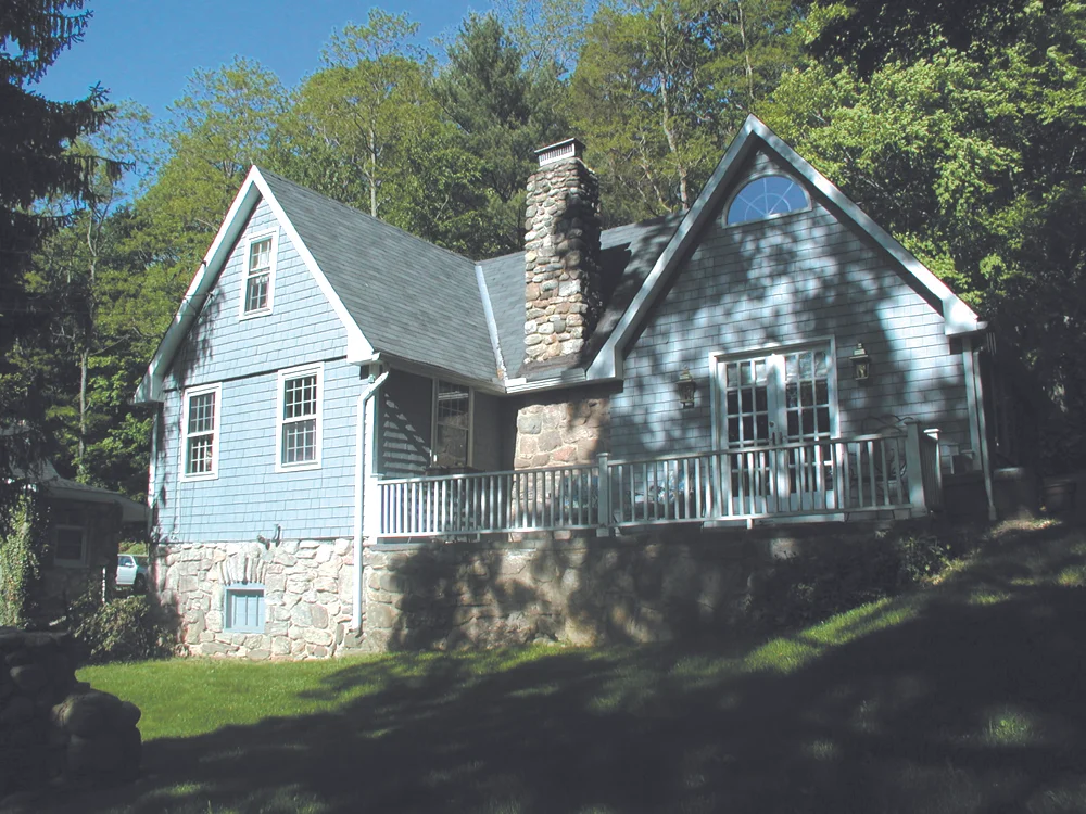 Front of main house.jpg