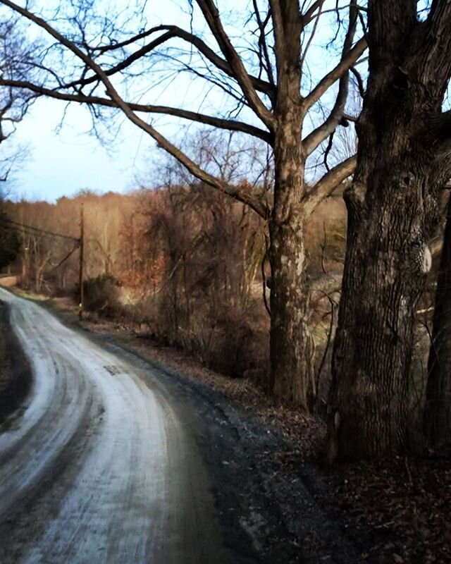 soundtrack from a walk in the country 
more about the sound than vision....
#soundon #salvatomill #countrysounds #soundsofsilence #peepers #geese #socialisolation #cybercommunication #countrylife #countryliving #gratitude