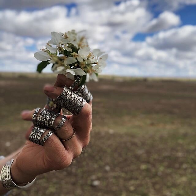 Oh hey there beautiful peeps!! FINALLY got the BAND ring pre-orders done!! Thanks for your incredible patience with these and next time I won&rsquo;t plan in right in the middle of branding season...blonde moment for the win. Love to you and yours!!!