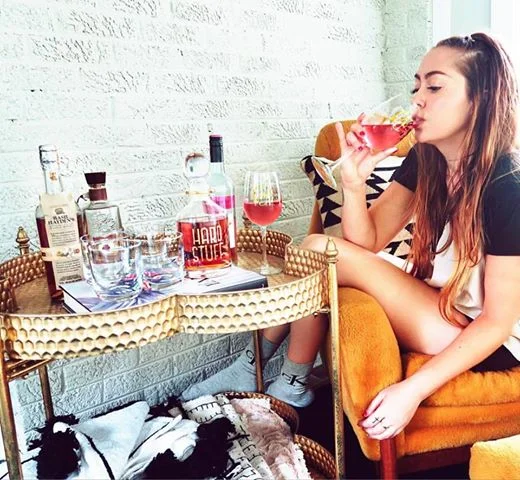 bar-cart-decor.jpg