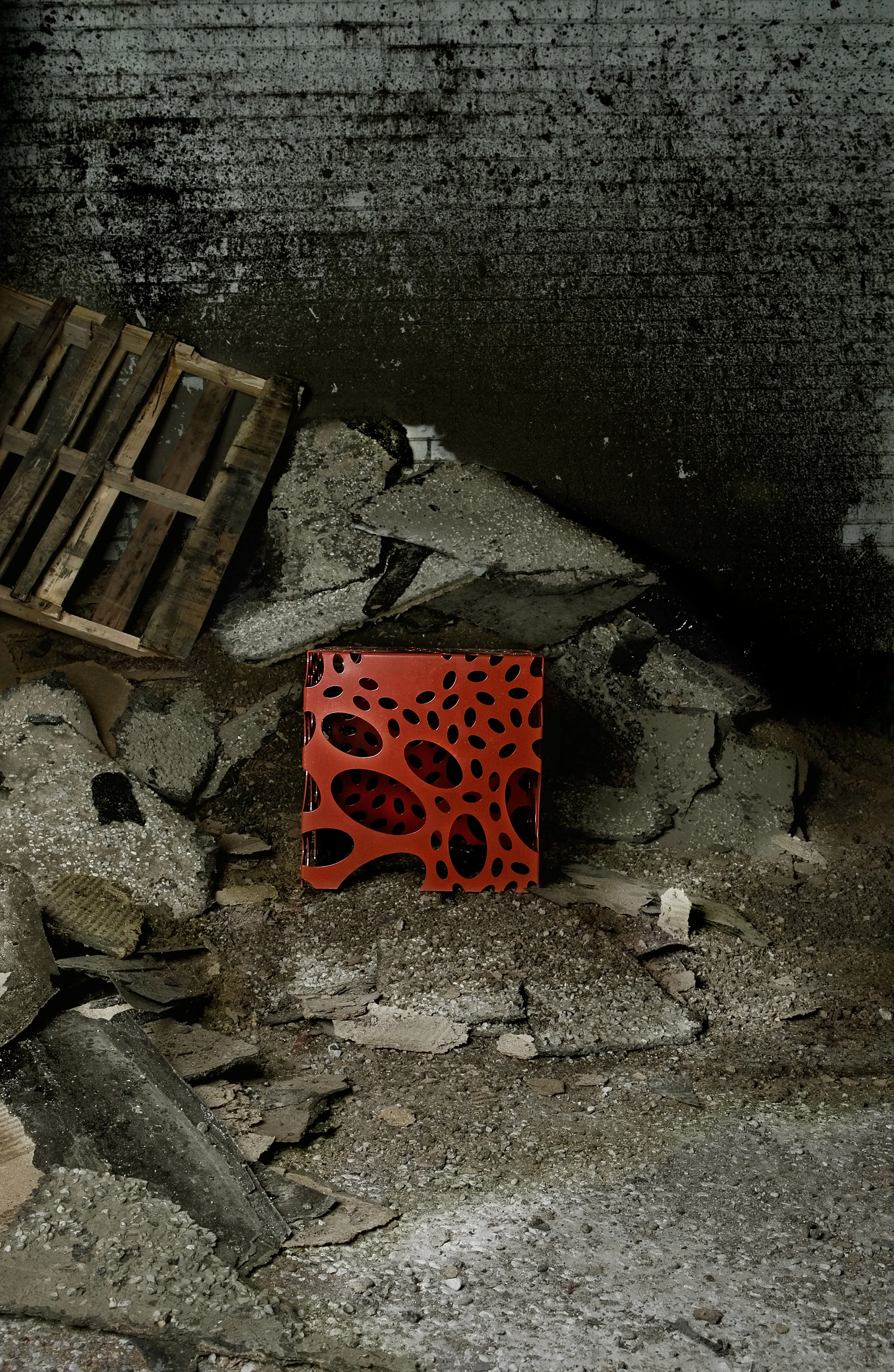 Mitosis Furniture are laser-cut, break-formed, welded and powder-coated steel pieces, which serve as studies of positive and negative space, as well as experimentations of light and shadow, while fusing both art and science. Mitosis Small Cube: 18”W x 18”L x 18”H. Photo by Lucas Collins. 
