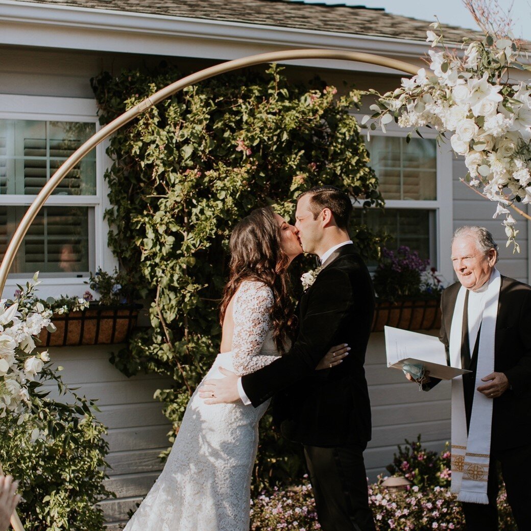 Considering an elopement? Let us help you!

@_diaphotography_
.
.
.
.
.
#imaginethis #imaginethisevents #imagine #events #bayarea #bayareabride #bayareawedding #sfwedding #sfeventplanner #wedding #weddingtheme #weddingplanner #eventplanner #bayareaev