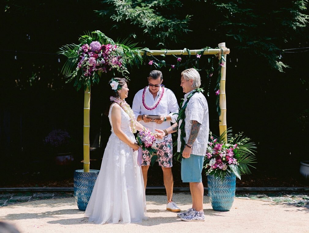 Taking it back to this fun backyard wedding with an even more fun couple 

Photo: @Apollofotografie
Rentals: @yourpartyrental
Music: @brentwalshitm

.
.
.
.
.
#imaginethis #imaginethisevents #imagine #events #bayarea #bayareabride #bayareawedding #sf