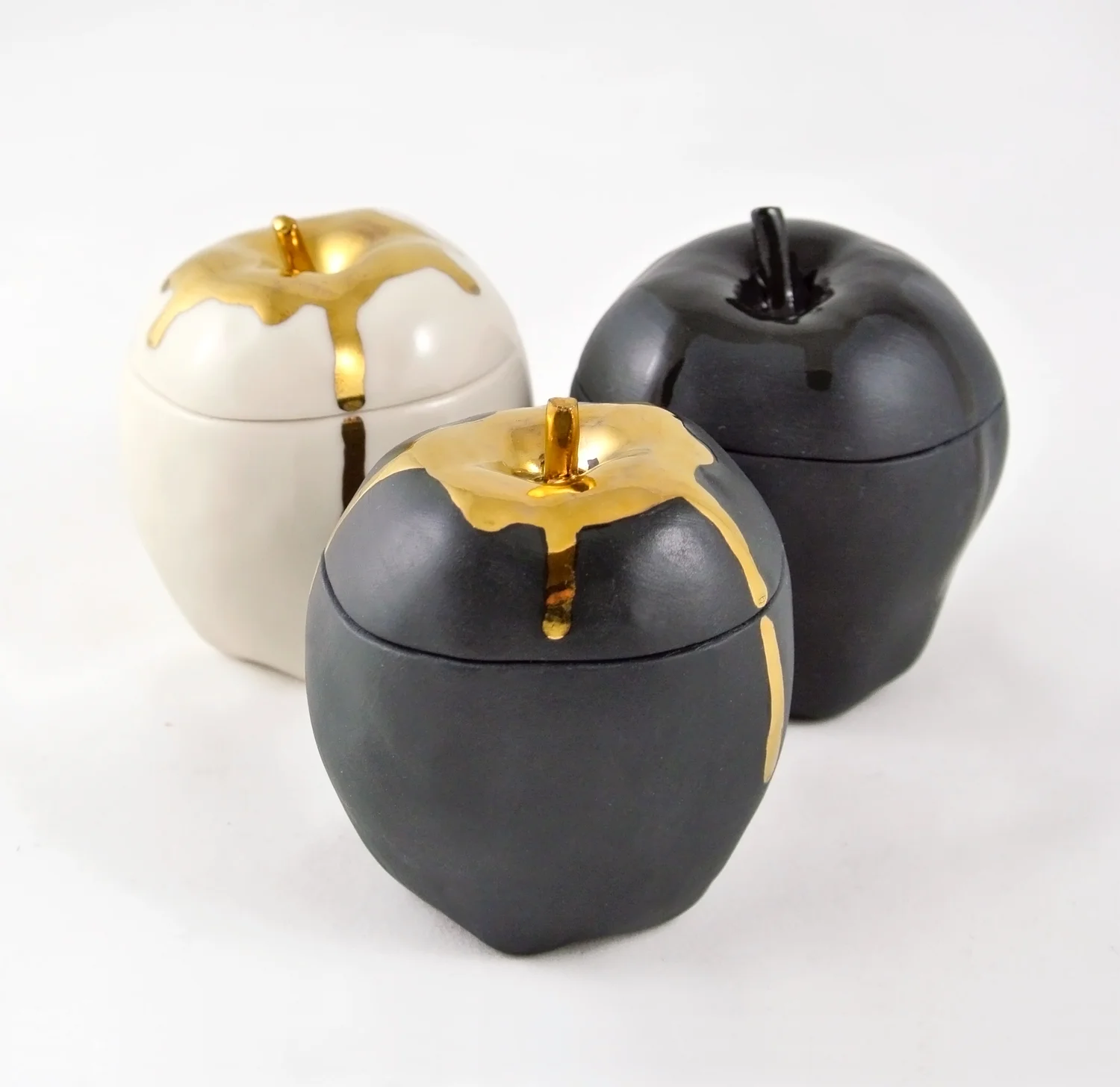 apple-group2.jpg