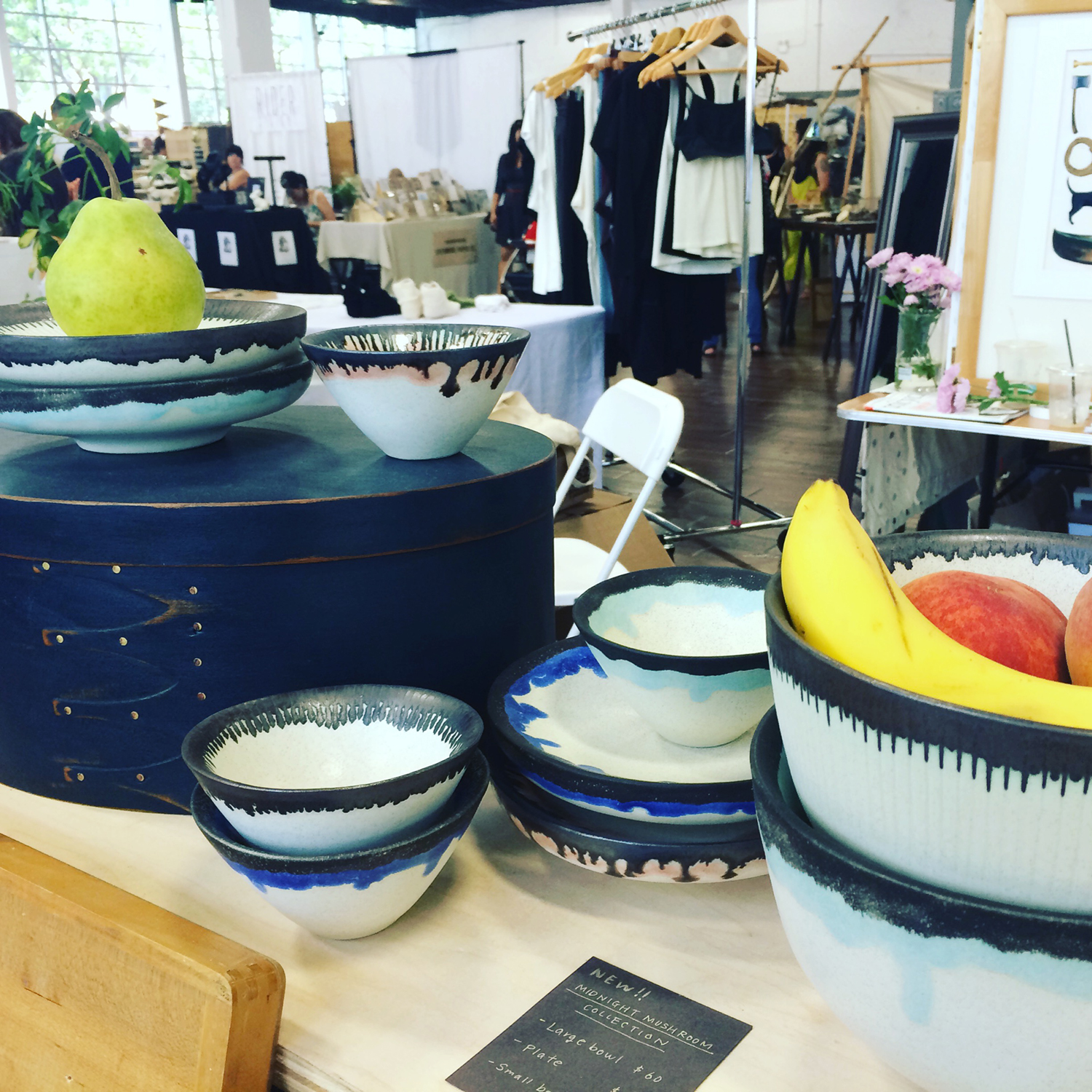 New addition to our collection. Double-walled bowls and plates.
