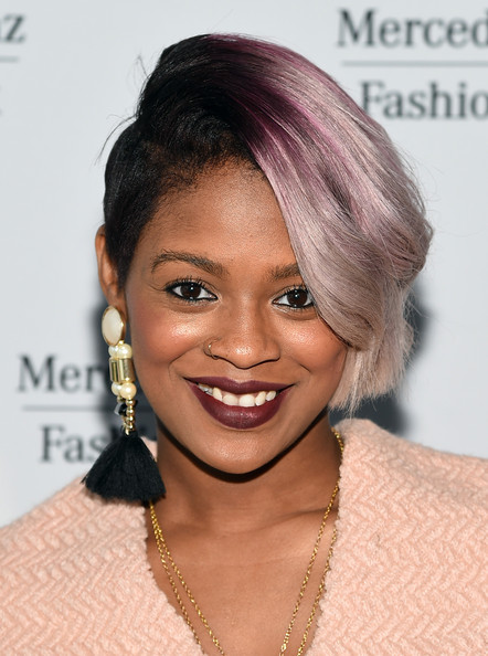 I wore Something By Sonjia yesterday at Mercedes Benz Fashion Week, for the Project Runway Season 13 fashion show. I wasn't quite sure what I wanted to make, but I knew I wanted to incorporate my love for lace with my obsession with pencil skirts. I…