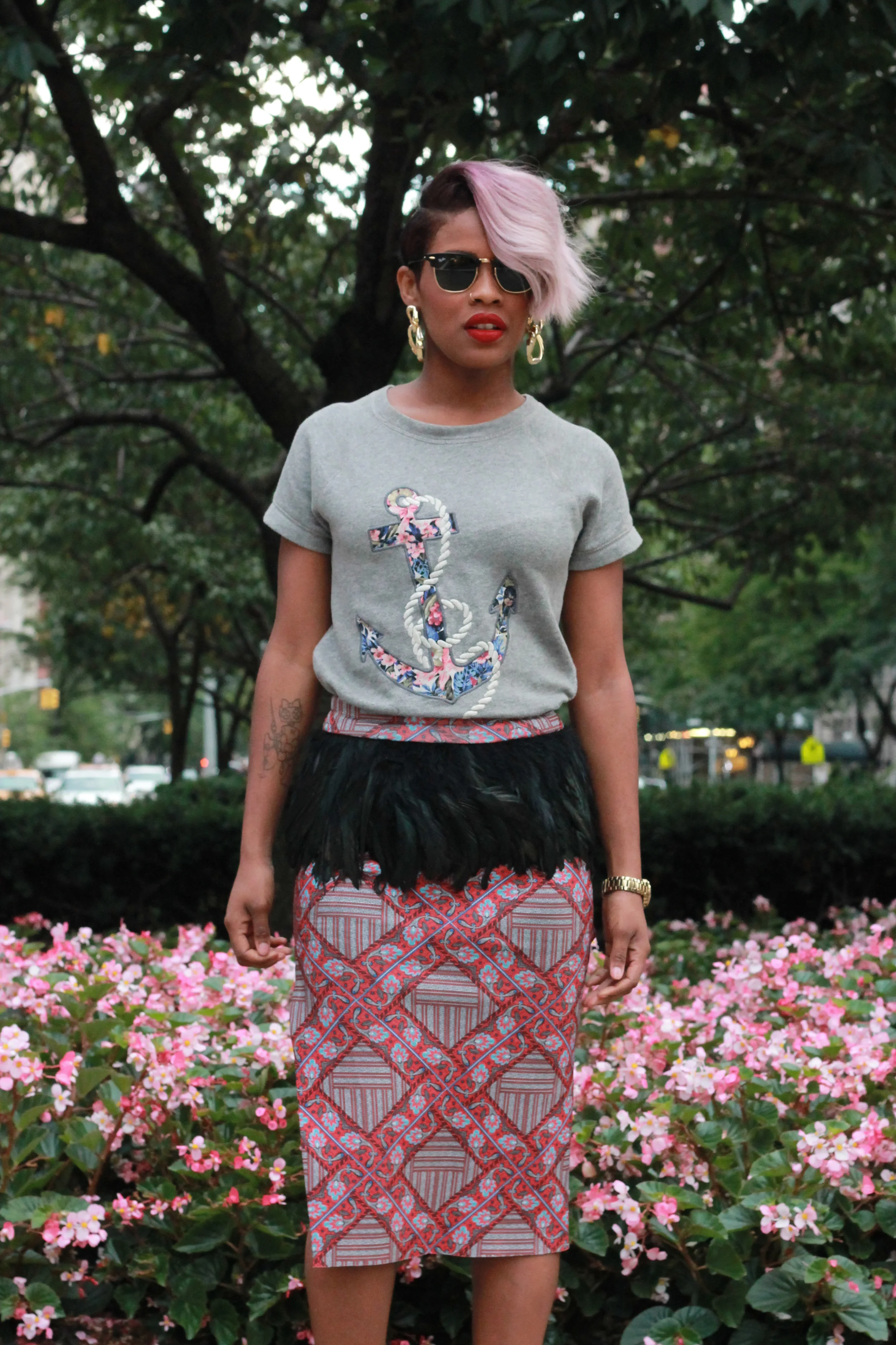I had so much fun shooting this look with my friend Cassandra. When we stumbled upon these beautiful flowers on Park Ave that matched so well with my outfit, it only seemed fitting that we shoot here. I love how it feels like I'm in a garden in the …