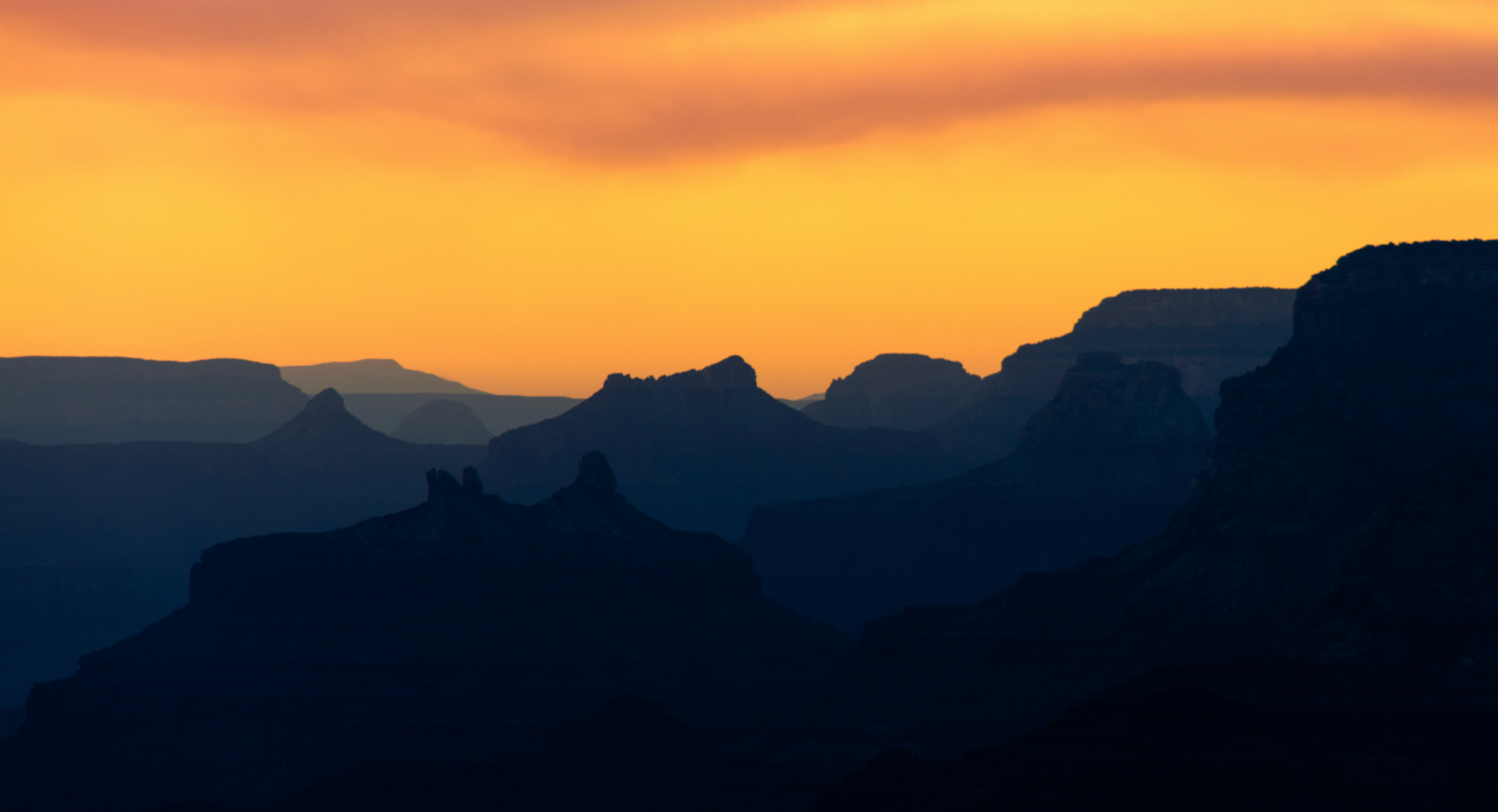 IV. Sunset Animal calls herald the close of the day, as the sun slowly sinks behind the formations of the canyon. Finally the stars emerge.