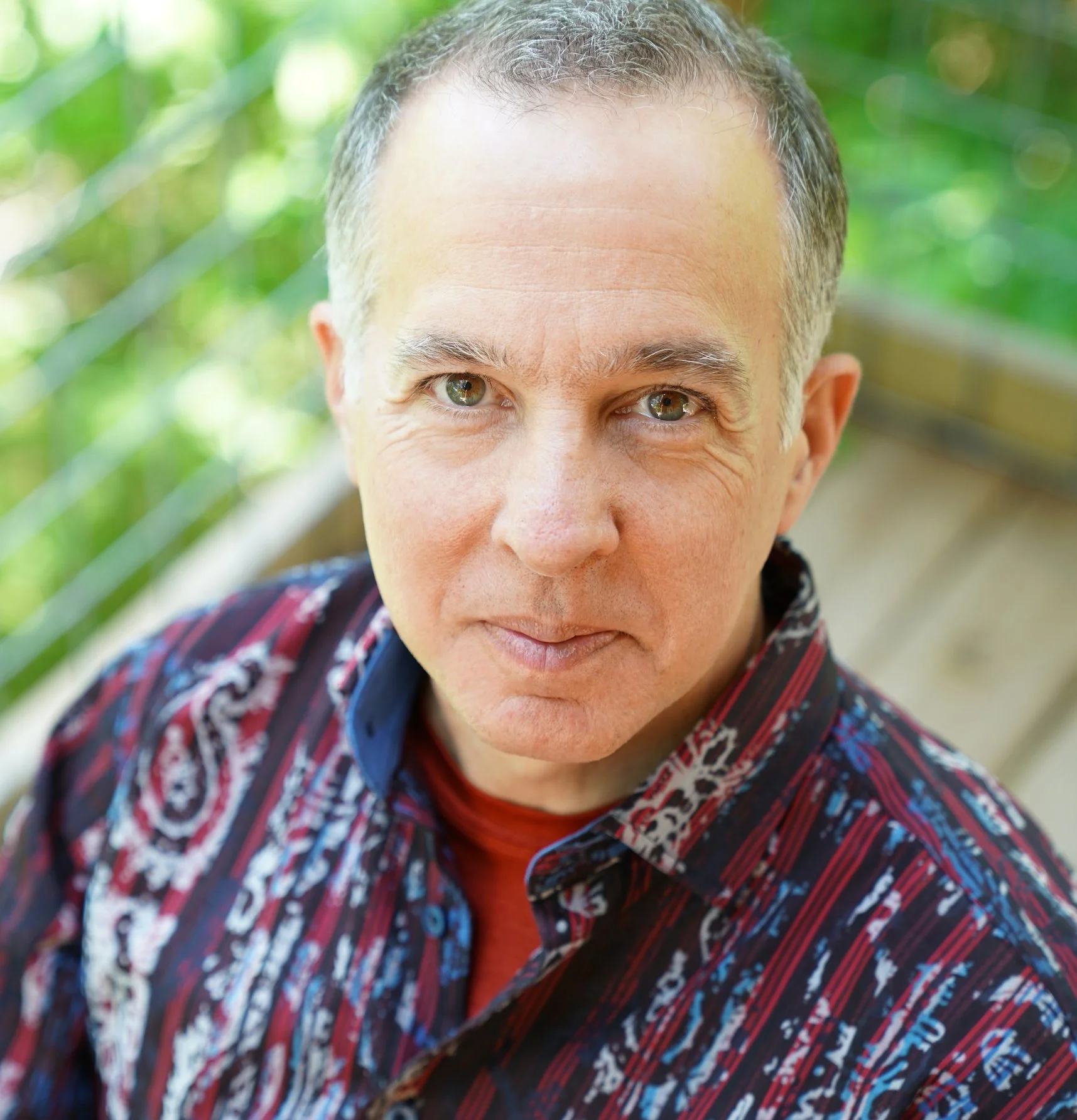 Lias-Headshot-09.jpg