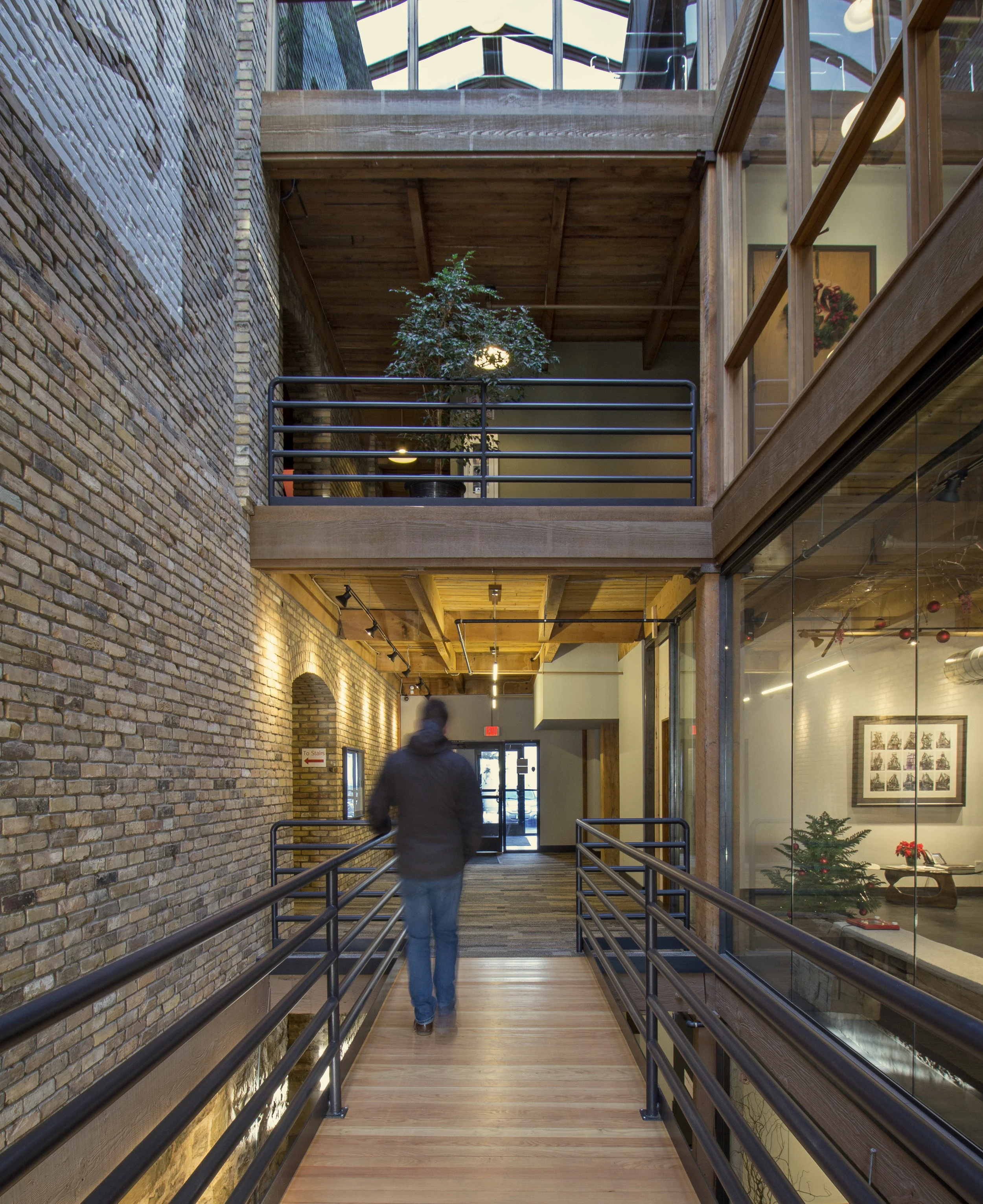 2303 Wycliff