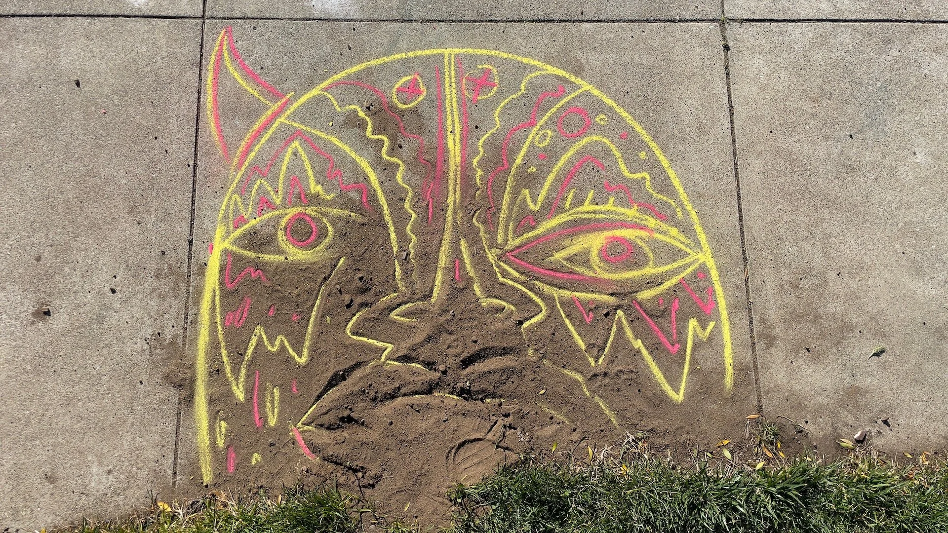 Tusk1_chalk_sand.jpg