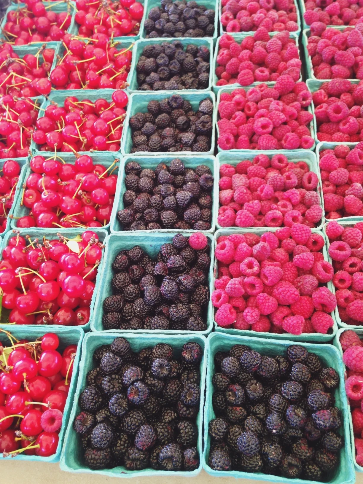 Berries galore at local farmers market 