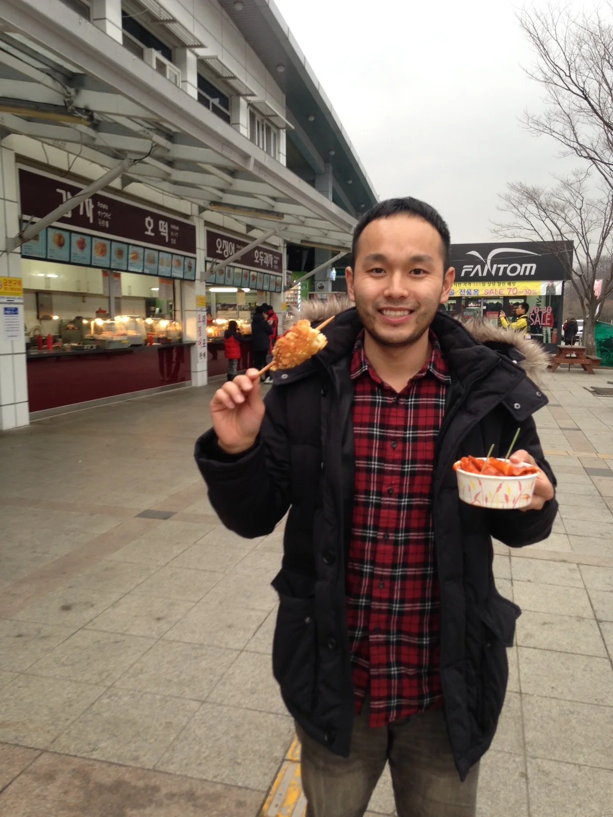 Korean rest stops know the way to our hearts: corn dog and ddukbokki 
