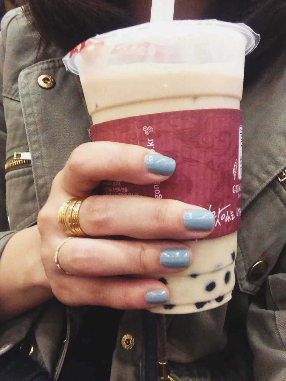 Gray blue nails + milk tea with boba