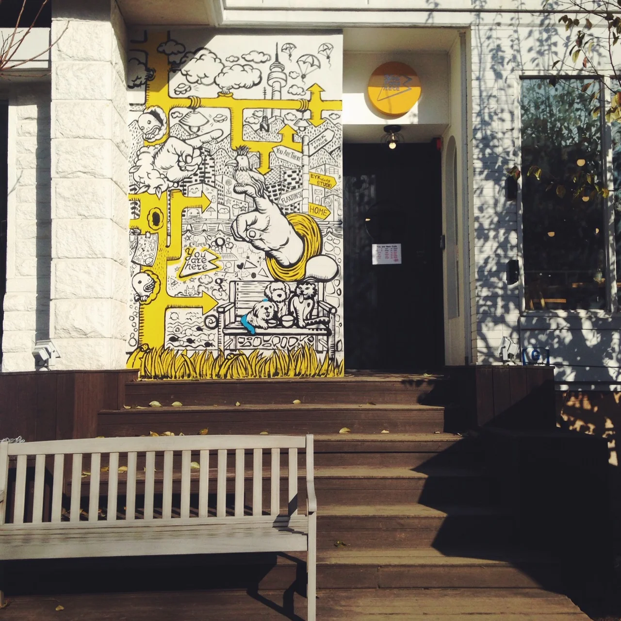 Discovering gems throughout the city: "You are here" 