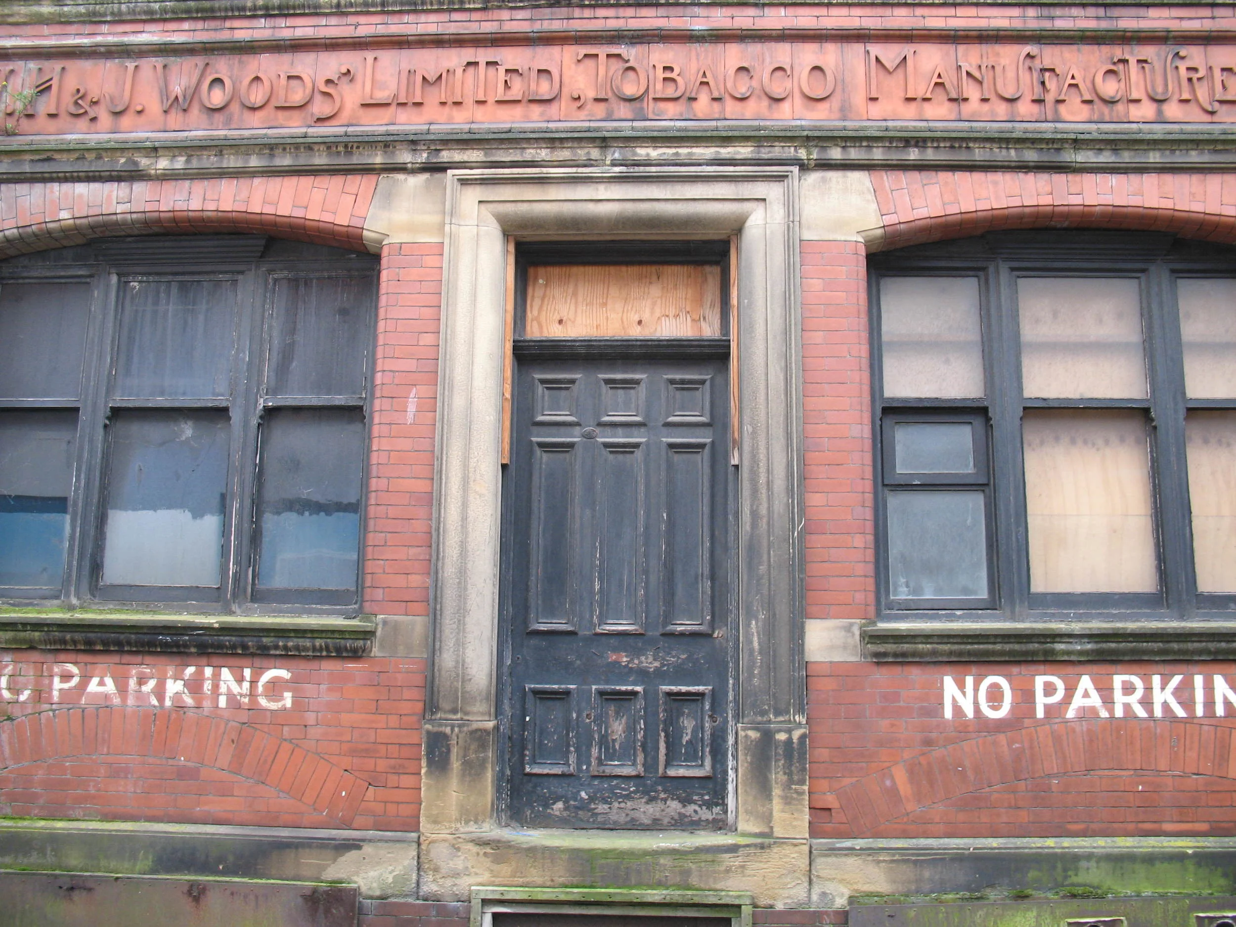 Admittedly this isn't in Paris, it's on Avenham Street in Preston, but writing about the permanence of signs reminded me of this image. I took it as part of the research for my MA project and thought what a shame it is that the building now stands empty, on the verge of dereliction. Someone must have taken great pride in it a long time ago, to have the company name carved into the brickwork.