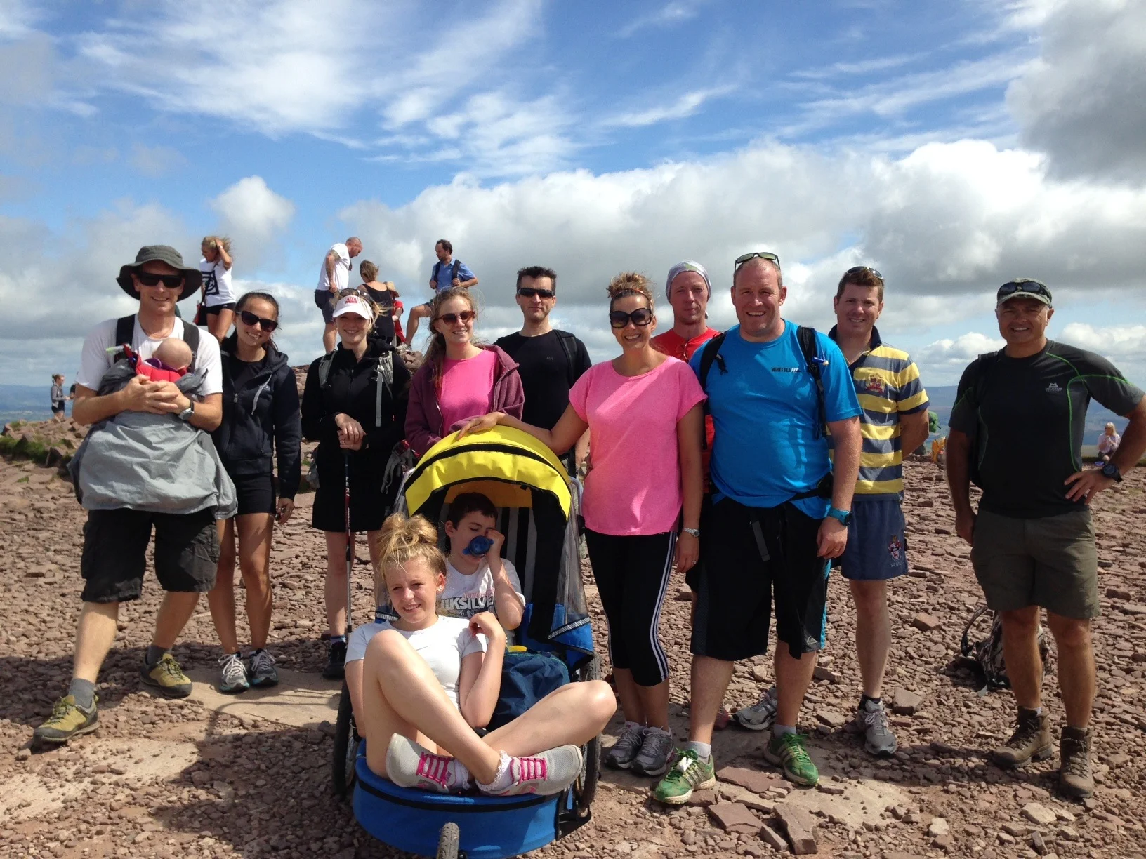bruce and zac, chloe, jen, tiffany, pedro, nic, steve, wardy, police chap whose name i can't remember, sorry, yt. in chariot, robbyn and scott.