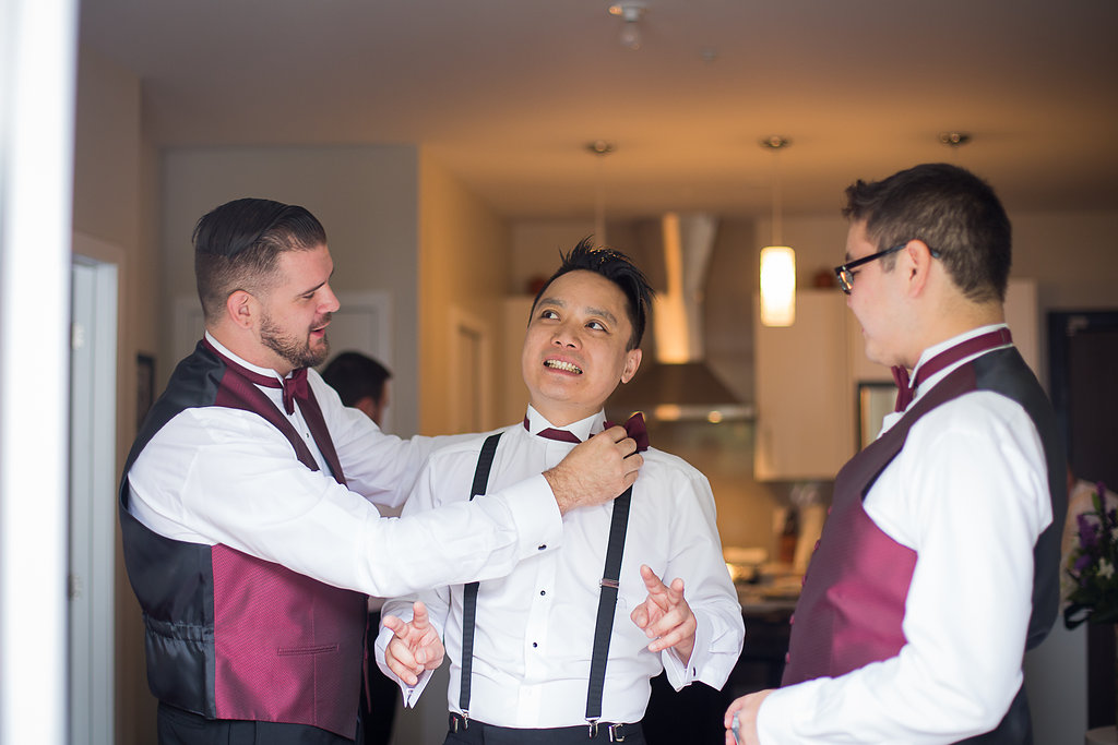 groom getting ready Mariage Montreal Wedding