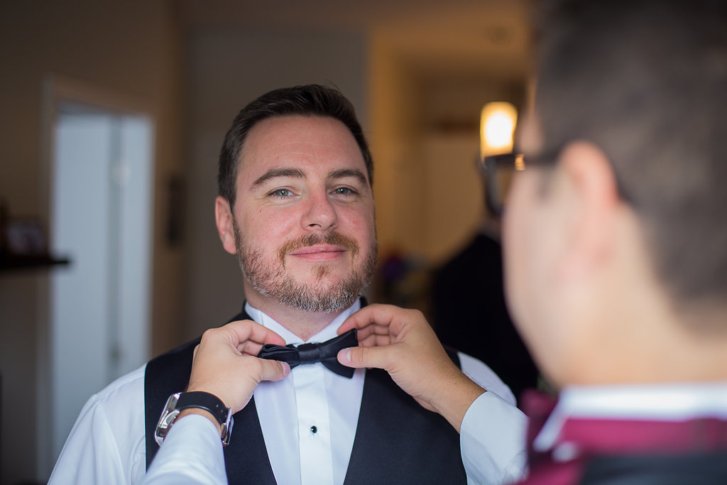 groom getting ready Mariage Montreal Wedding