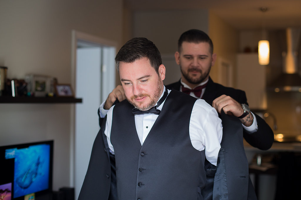 groom getting ready Mariage Montreal Wedding