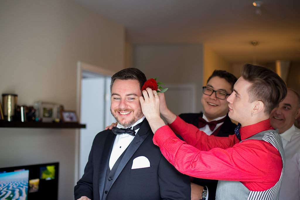 groom getting ready Mariage Montreal Wedding