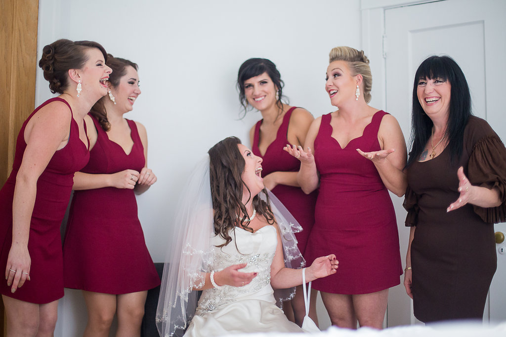 bride getting ready Mariage Montreal Wedding