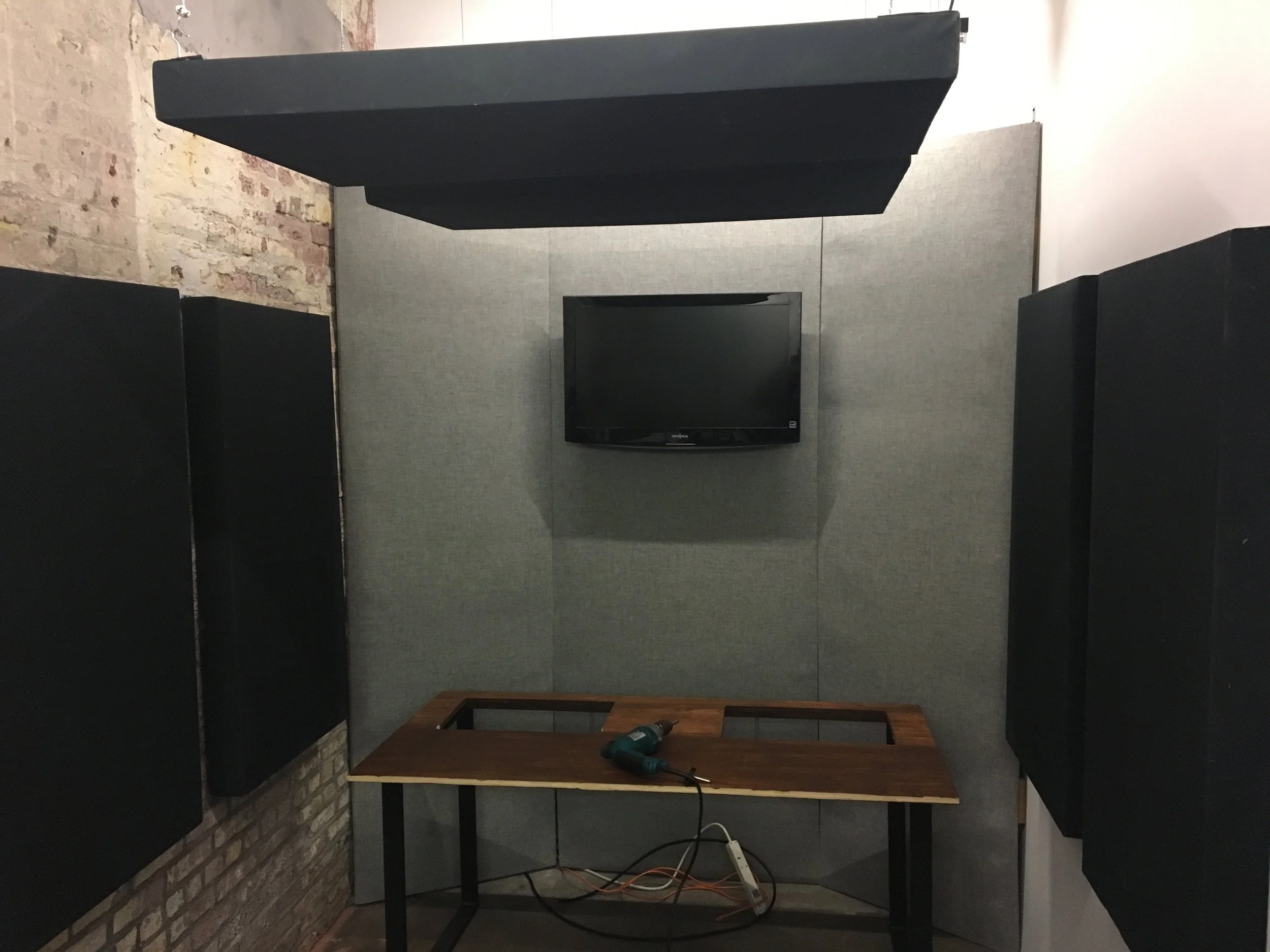 ...And the Hung TV
