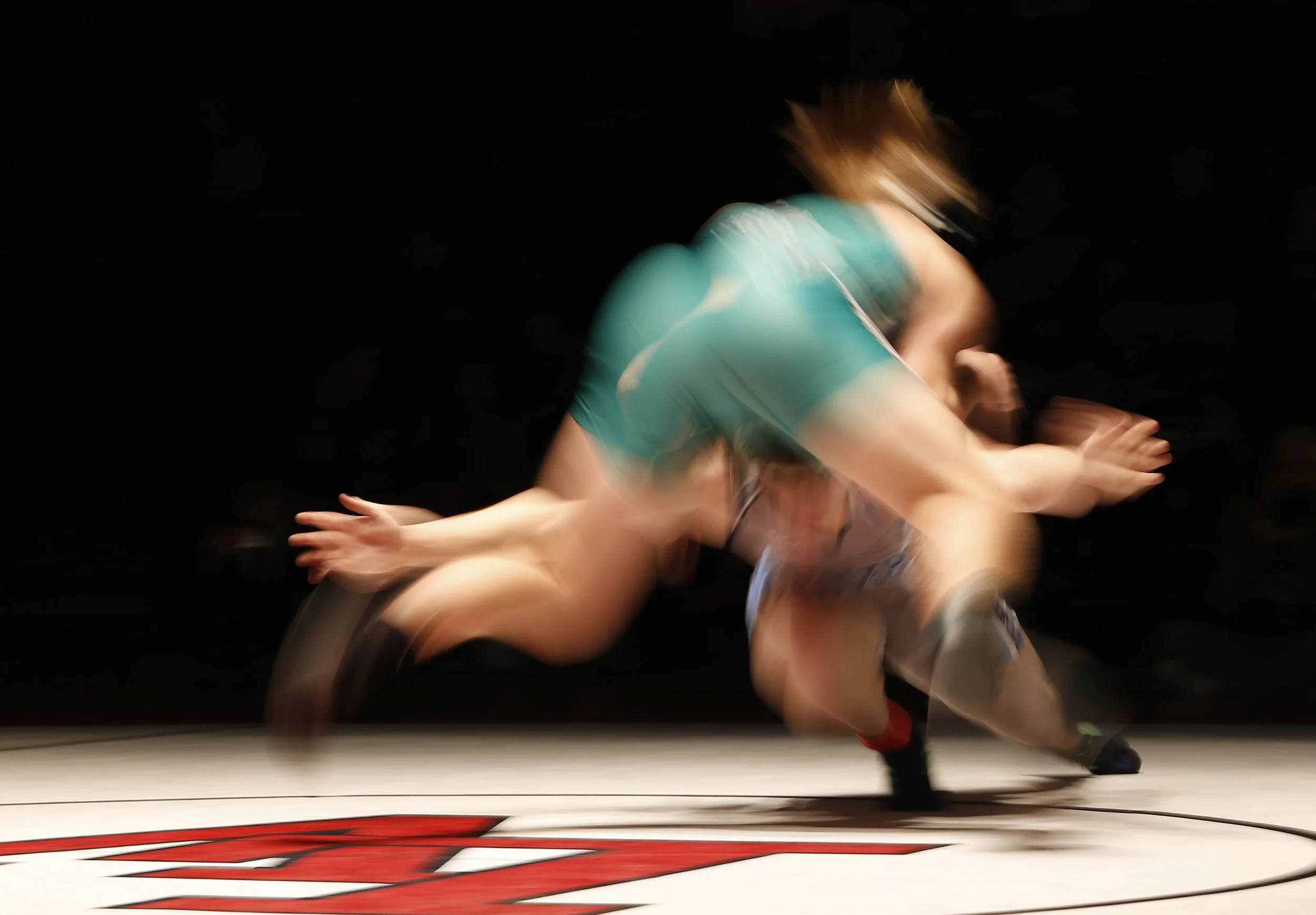  Green Valley's Dylan Warr, green singlet, sprawls hard as Canyon Spring's Allen Frishmann shoots a double during a 182 pounder match at the Sunrise Region wrestling meet on Saturday, Feb. 4, 2017, in Las Vegas. (Christian K. Lee/Las Vegas Review-Jou