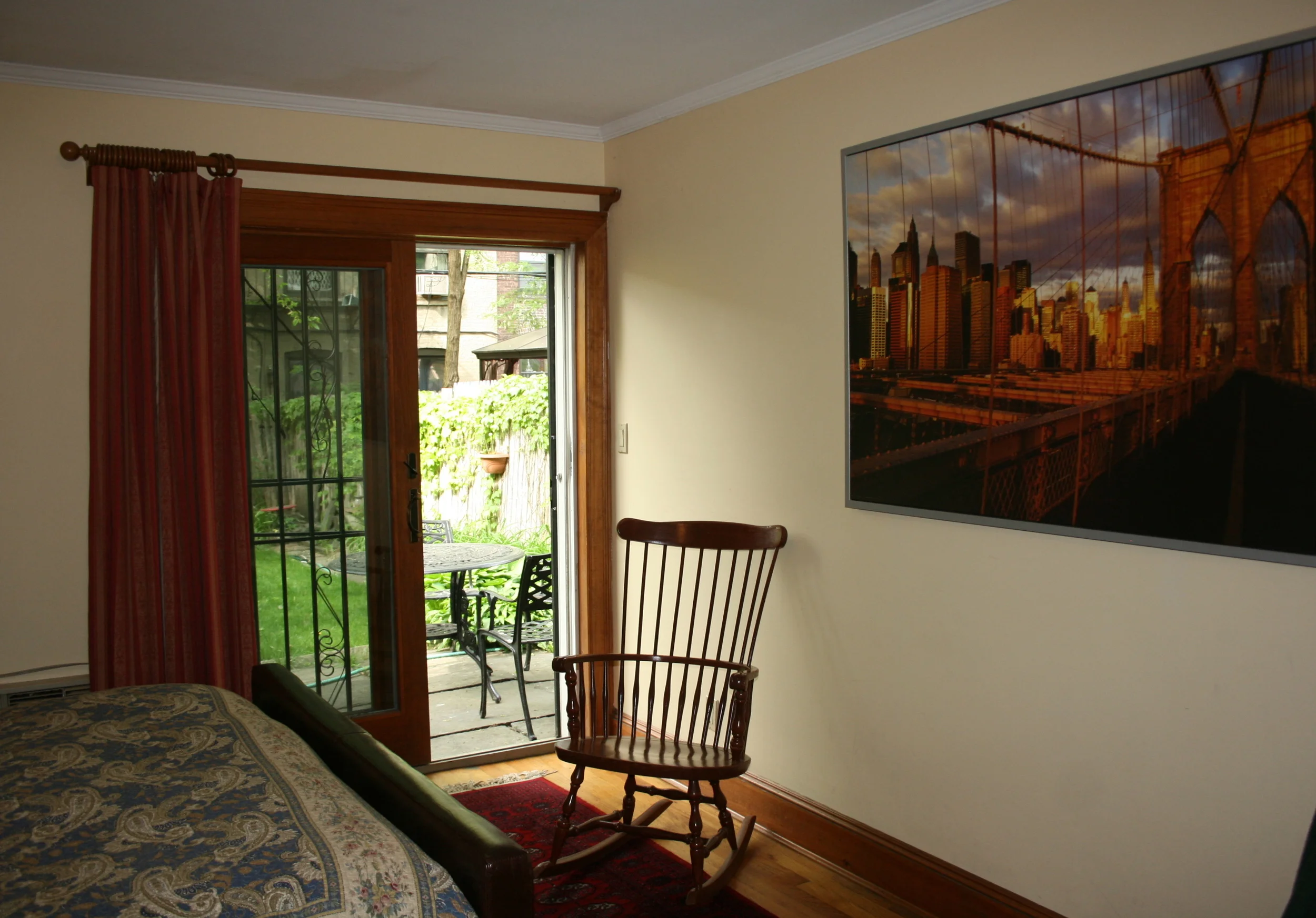 Double porte-fenêtre donnant sur jardin