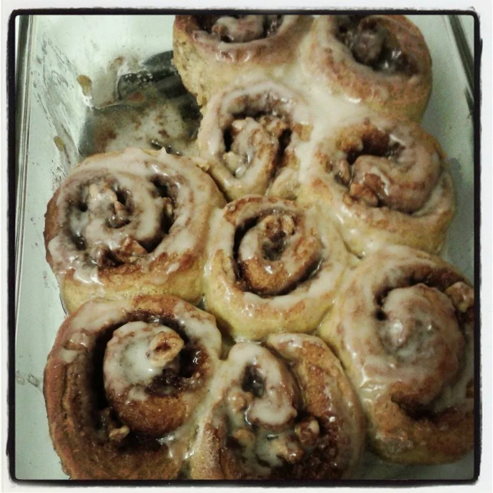 Vegan cinnamon buns, made by Kate Murray via www.minimalistbaker.com