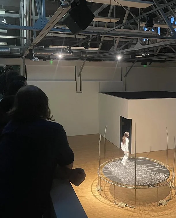 Every memory is an empty theater. As the durational performance slowly dissolves the chalk drawing, the ephemeral nature of memory takes form in every movement.