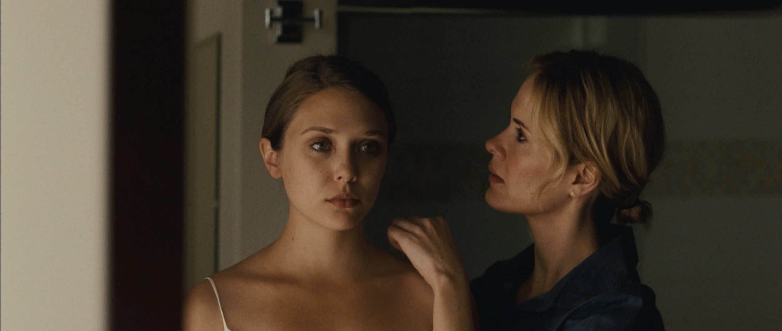 Martha_Marcy_May_Marlene_movie_image_elizabeth_olson_01.jpg